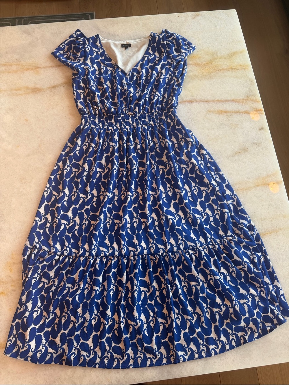 Talbots Blue Patterned V-Neck Smocked Waist Dress Sz 6